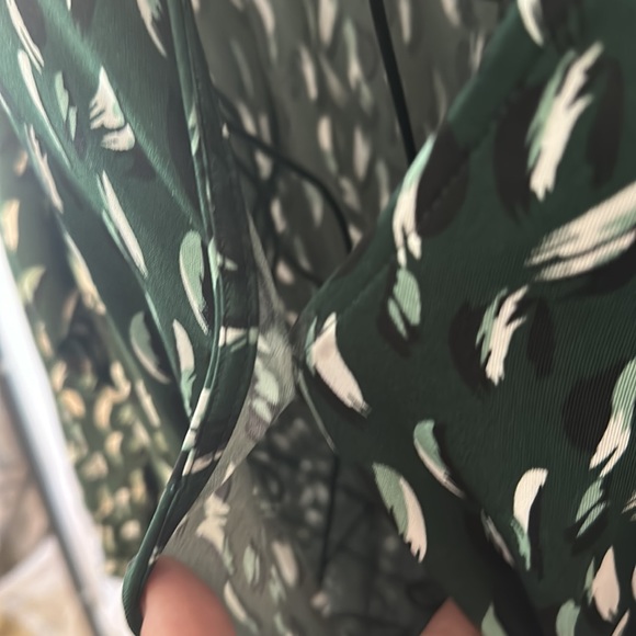 Green Feather Pattern Faux Wrap Dress - Picture 4 of 6